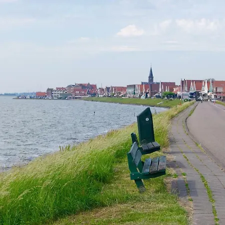 בית הארחה The 4*