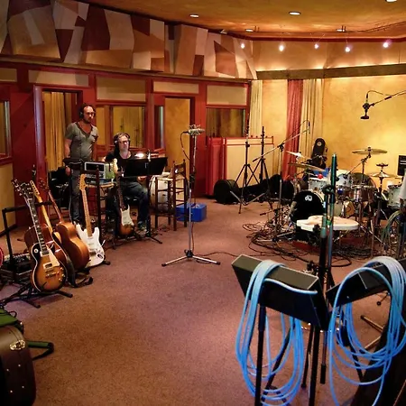 בית הארחה The 4*