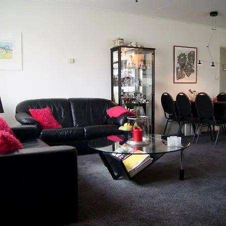 The בית הארחה 4*