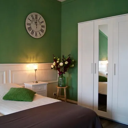 Pensión The Volendam